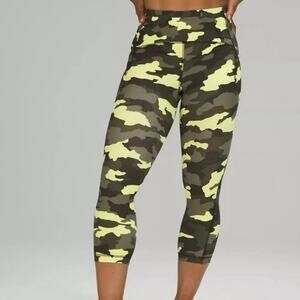 NWT Lululemon Swift Speed High Rise Crop 21" Size 0